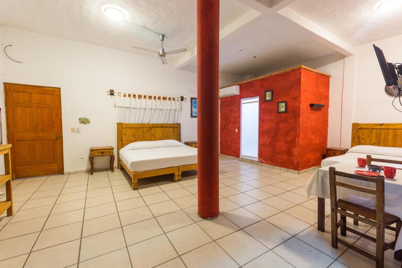 Traditional Sierra Leon Oceanfront Rooms - Adults Only Puerto Vallarta Esterno foto