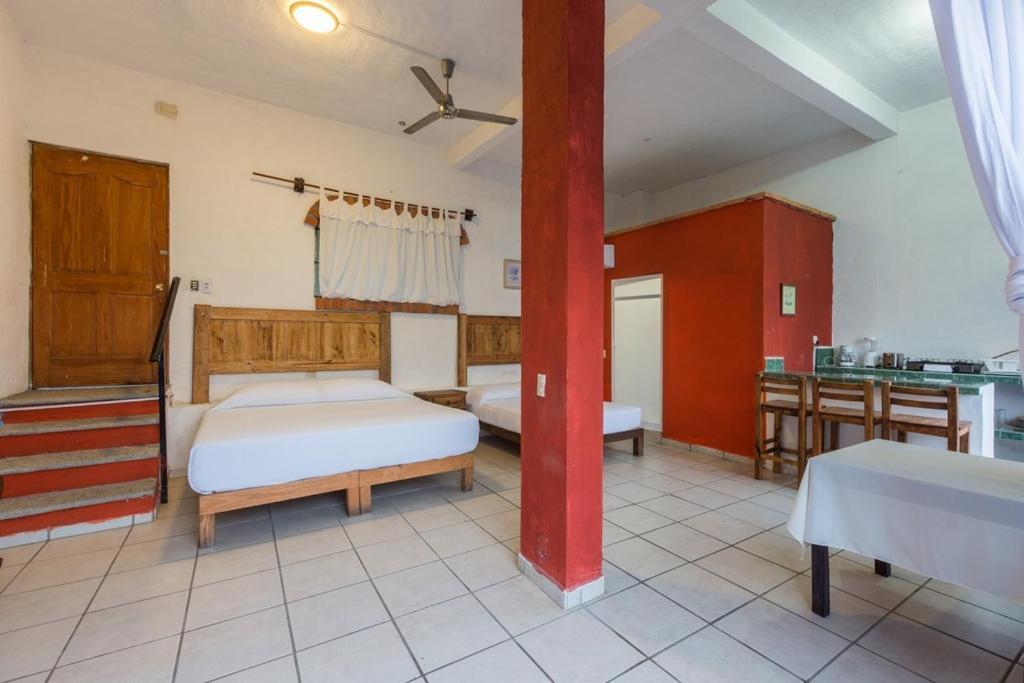 Traditional Sierra Leon Oceanfront Rooms - Adults Only Puerto Vallarta Esterno foto