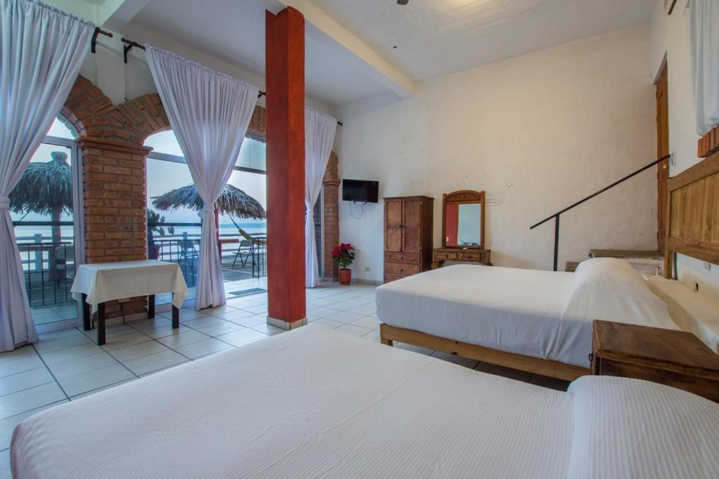 Traditional Sierra Leon Oceanfront Rooms - Adults Only Puerto Vallarta Esterno foto